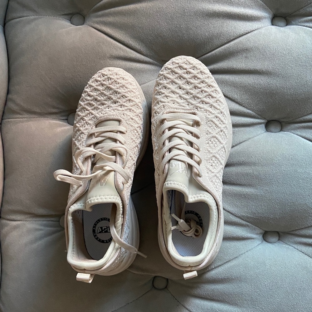 NEW APL SHOES SIZE 6!
